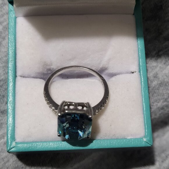 Genuine Blue Crystal Ring set in 925 !! NWOT - Picture 3 of 6